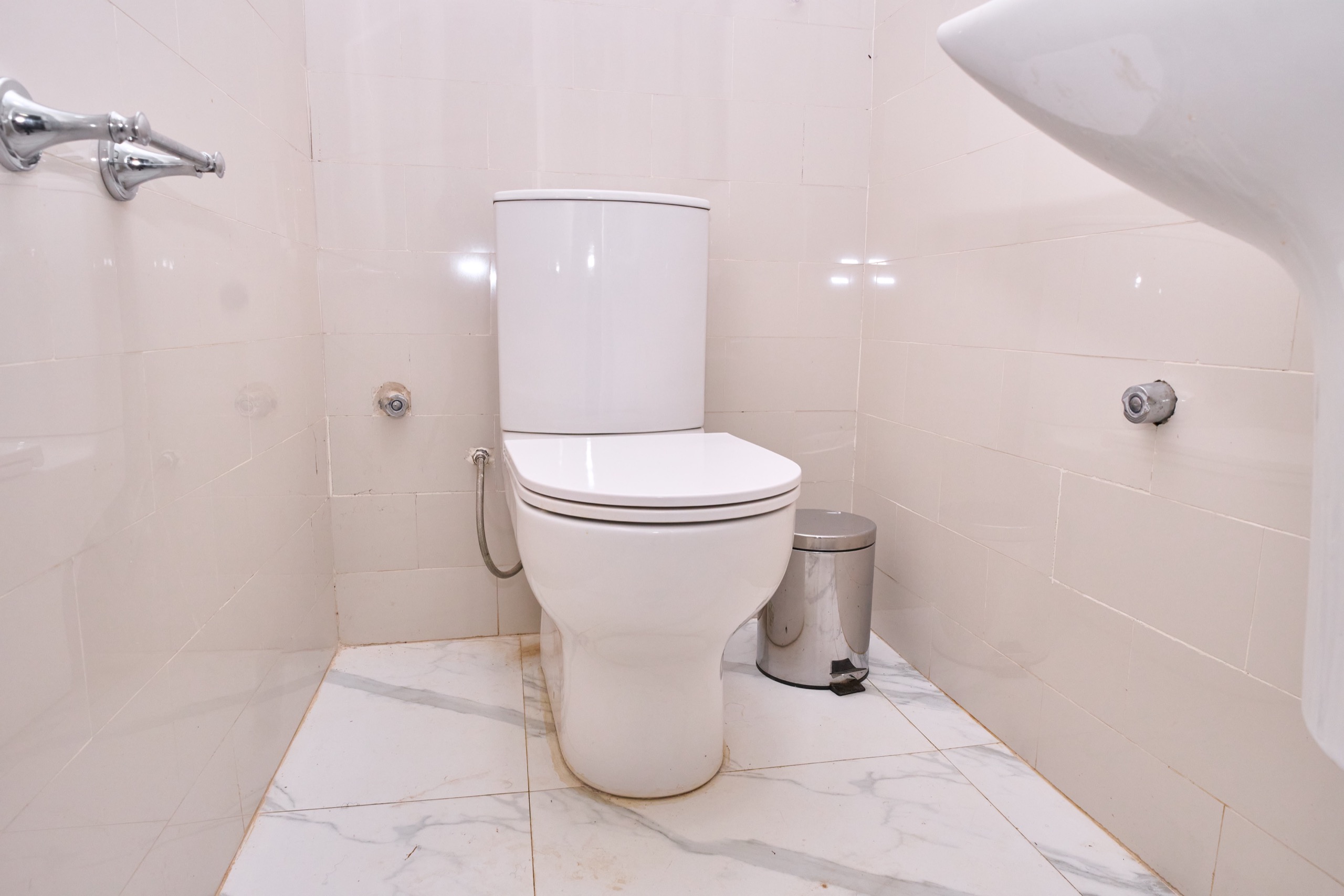 Jirapa Executive Residence — bedroom setting