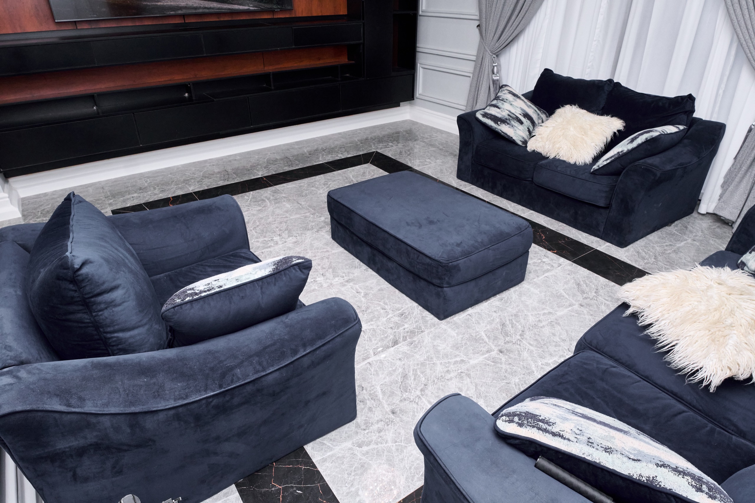 Jirapa Executive Residence — grounds and outdoor areas